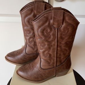 Tucker + tate  cowboy boots